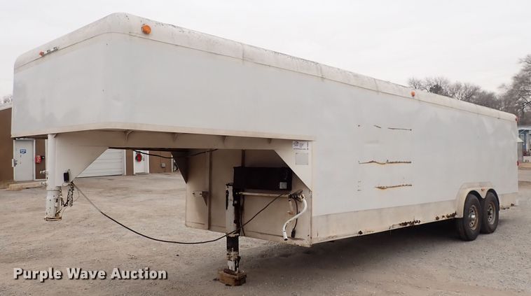 2006 WW  enclosed cargo trailer - DQ5024