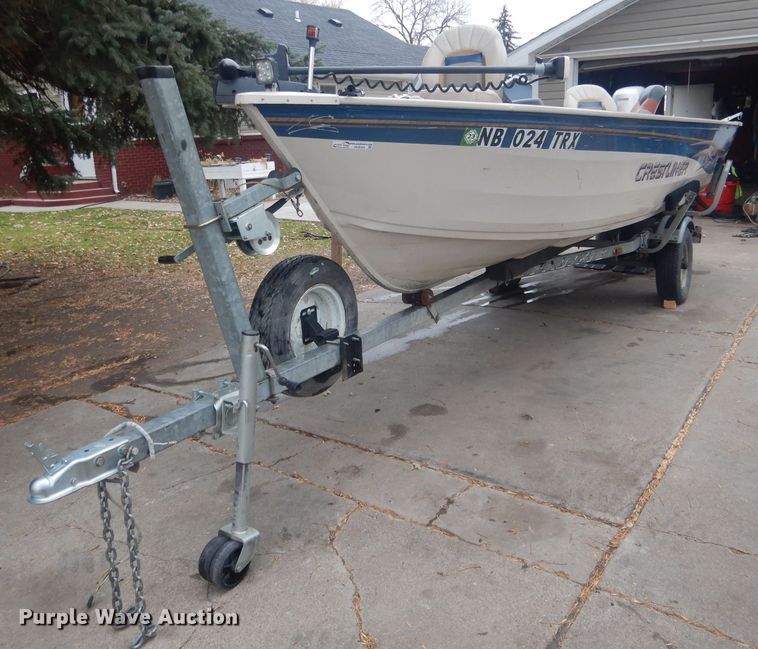 2001 Crestliner Angler  boat - HU9460