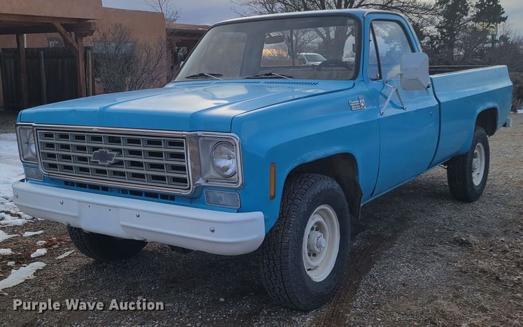 1976 Chevrolet K20  pickup truck - LG9354