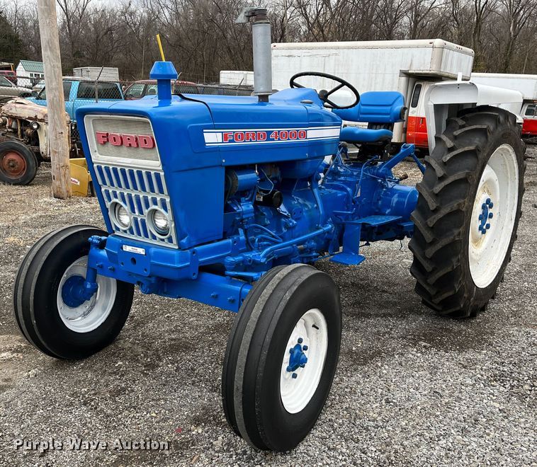 Ford 4000  tractor - MN9466