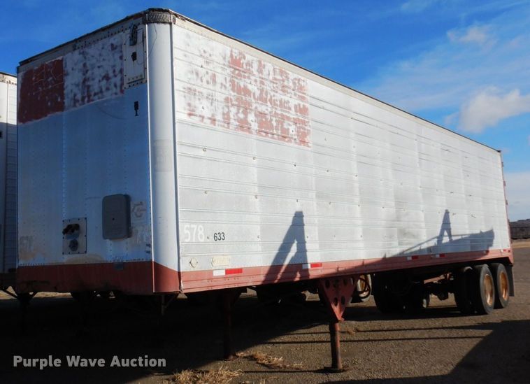 1977 Utility  dry van trailer - AF9384