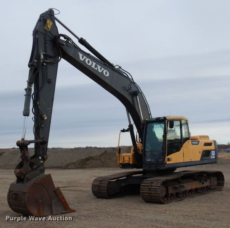 2012 Volvo EC220DL  excavator - AF9401