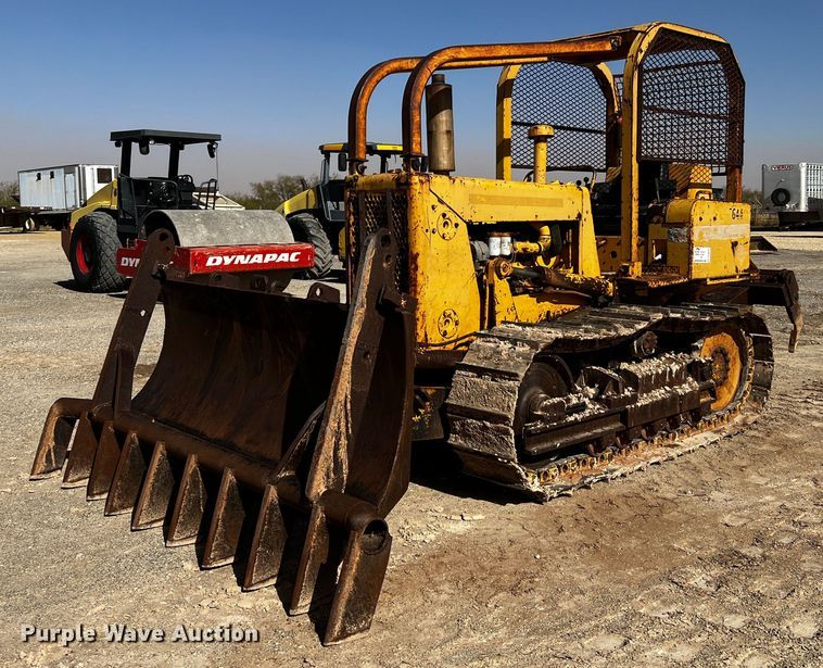 1975 International TD8E  dozer - DO8888