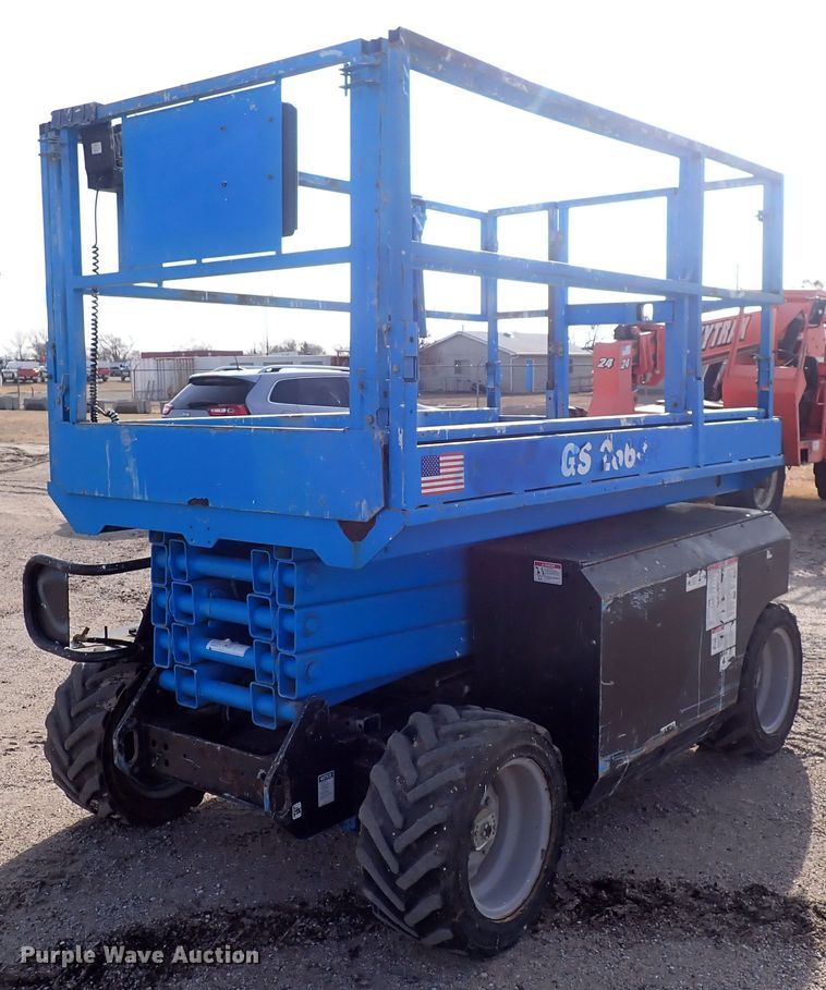 2007 Genie GS-2668  scissor lift - DQ5020