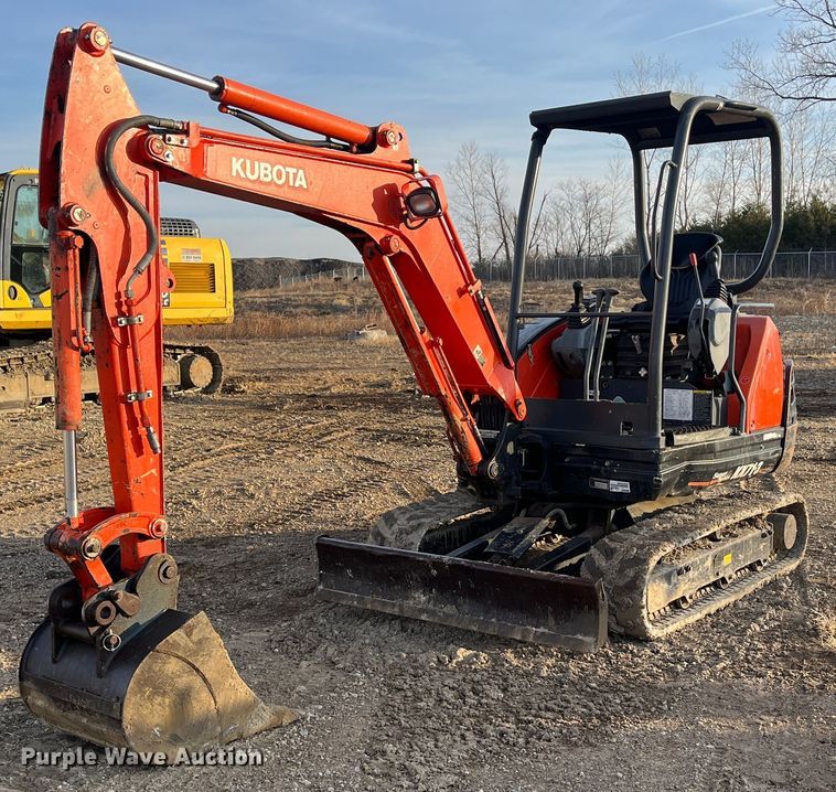 2014 Kubota KX71-3  mini excavator - DR7370