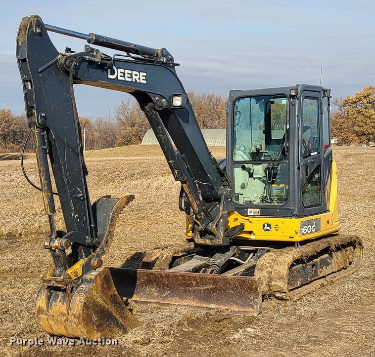 2013 John Deere 60G  mini excavator - JW9908