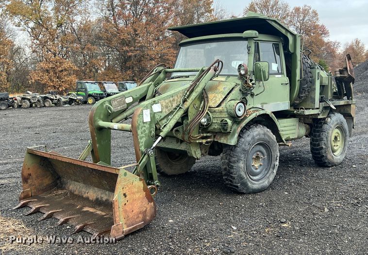 1990 Freightliner FLU419  emplacement excavator - KF9767