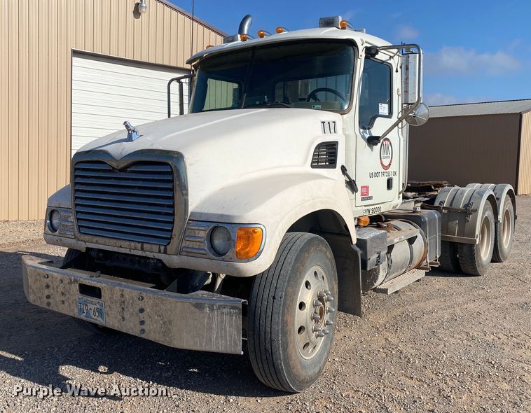 2007 Mack Granite  semi truck - DN8074