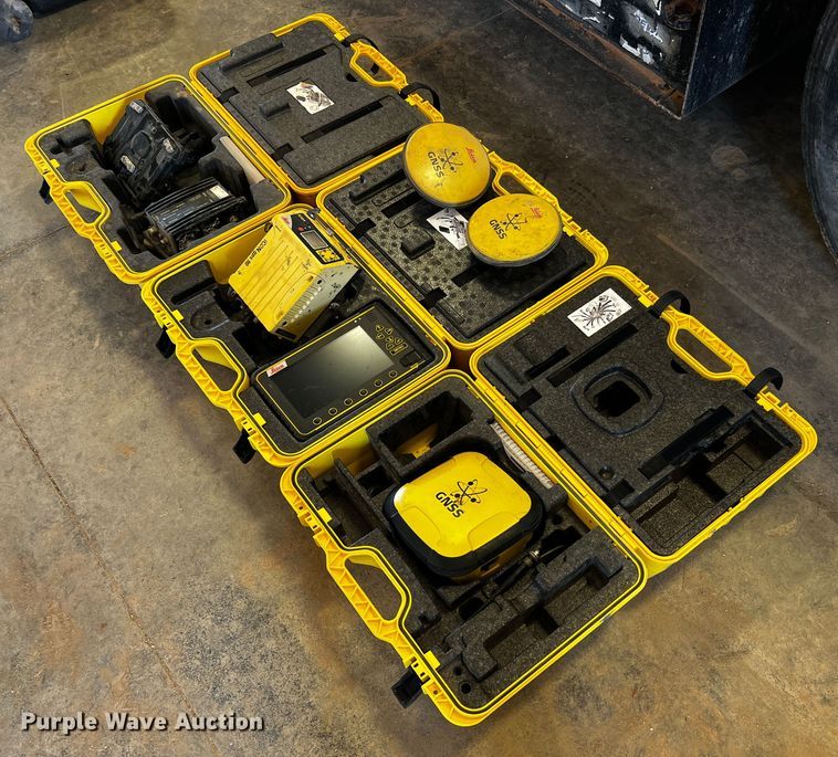 Leica  GPS System - MF9780