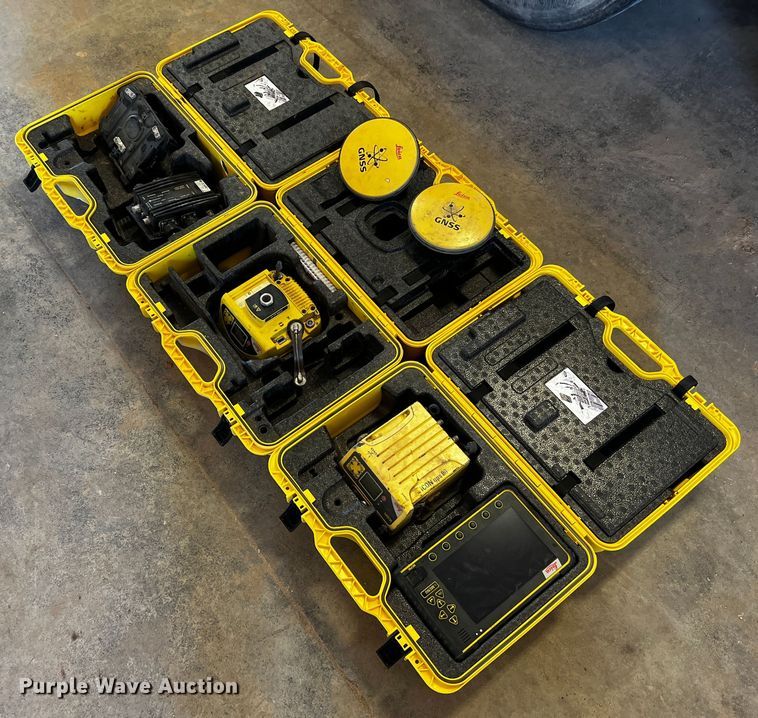 Leica  GPS system - MK9753