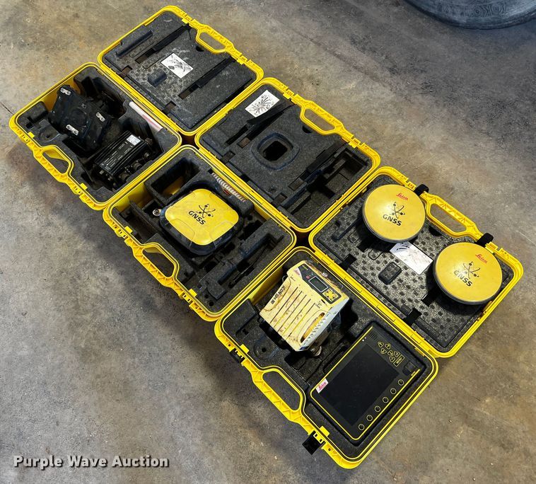 Leica  GPS system - MK9754