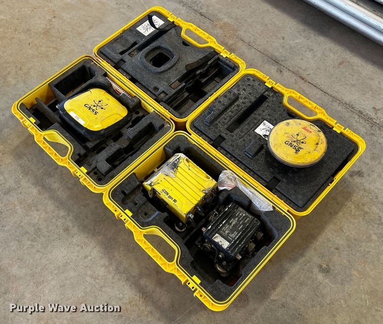 Leica  GPS system - MK9758