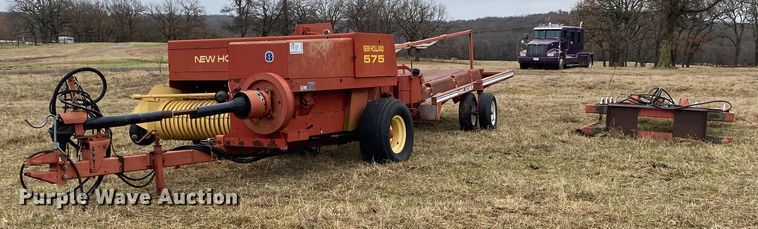 1998 New Holland 575  small square baler - DN8107