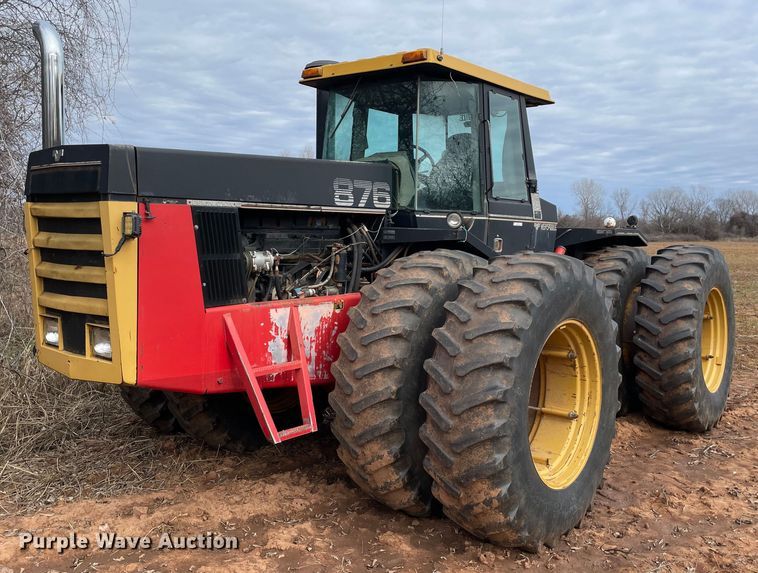 1985 Versatile 876  4WD tractor - MI9728