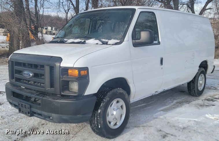 2012 Ford E250  van - ME9637