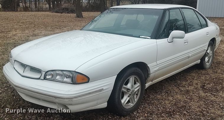 1999 Pontiac Bonneville - MM9930