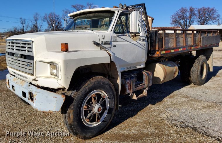 1990 Ford F800  dump flatbed pickup truck - DL2287