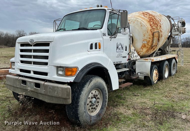 2000 Sterling L9500  ready mix truck - ID9345
