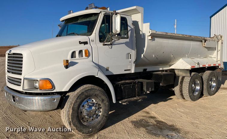 1999 Sterling A-Line  dump truck - KR9092