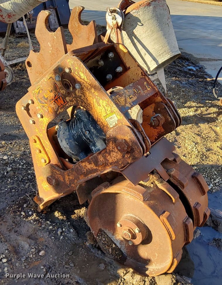 MBW EXA18  excavator trench compactor - KR9104