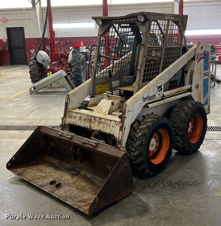 Bobcat 743  skid steer loader - ID9343