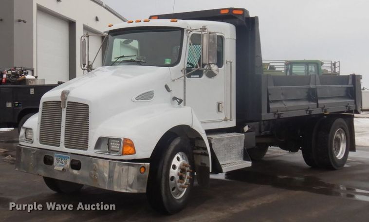 1999 Kenworth T300  dump truck - AF9334