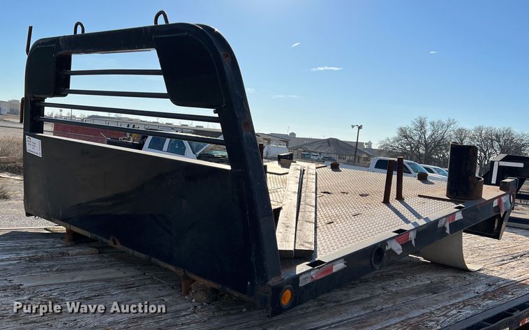 CM  8' 6&quot; L x 84&quot; W flatbed - DS2643