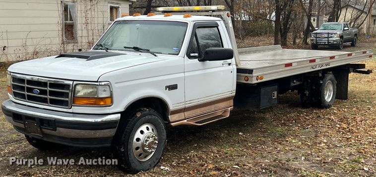 1996 Ford F450  rollback truck - ID9304