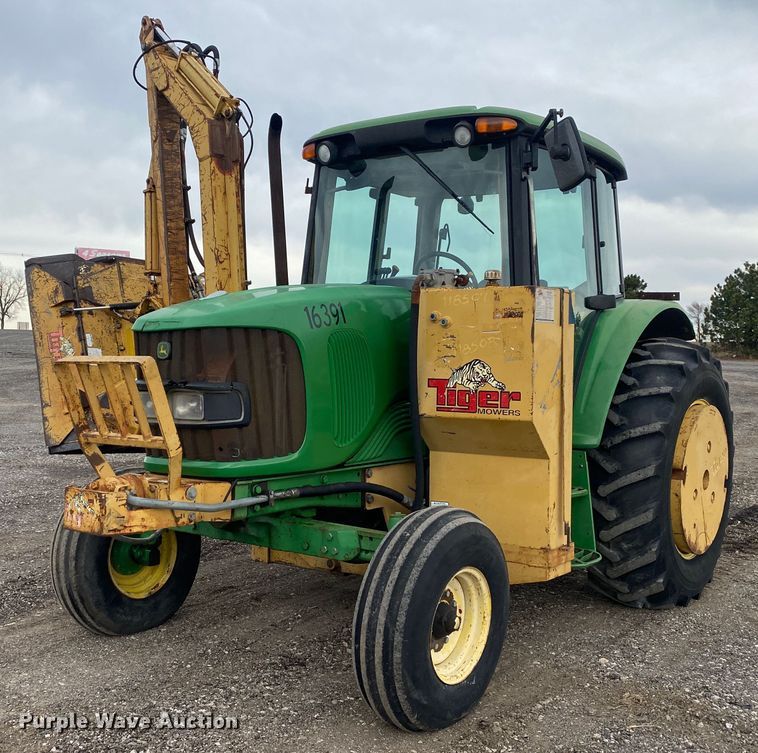 2003 John Deere 6415 tractor - JW9214
