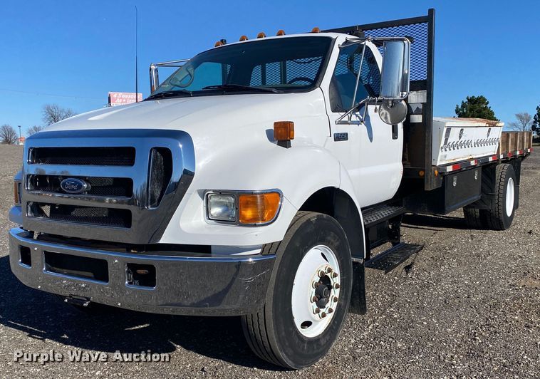 2006 Ford F650 Super Duty  flatbed truck - JW9244