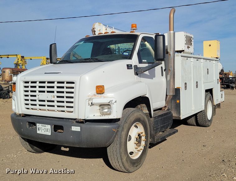 2008 Chevrolet C7500  utility / service truck - LG9442