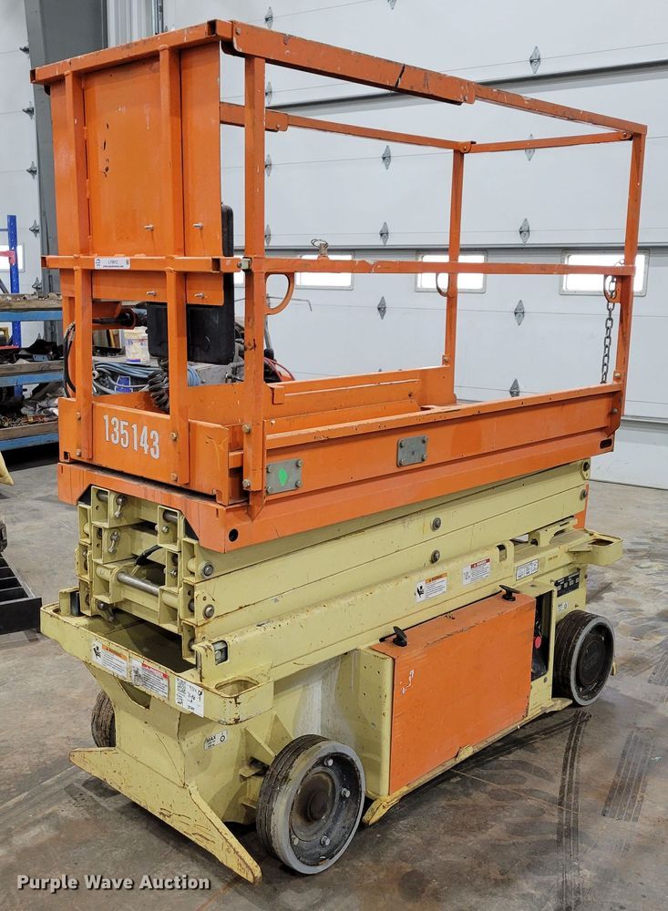 JLG 1932RS  scissor lift - LY9912