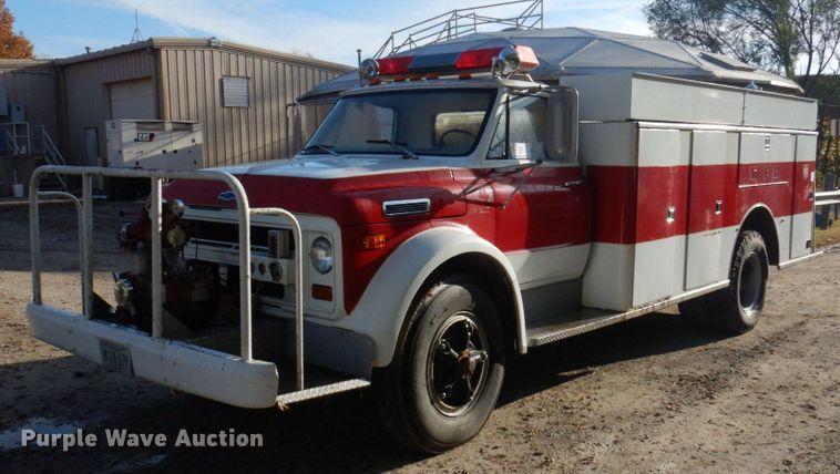 Chevrolet C60  fire truck - DP0402