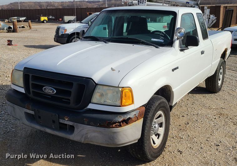 2004 Ford Ranger  SuperCab pickup truck - JG9534