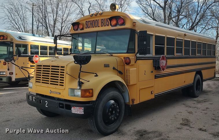 2003 International 3800  school bus - MM9954