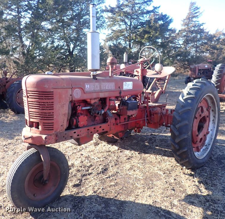 1941 International Harvester Farmall H  tractor - DQ3882