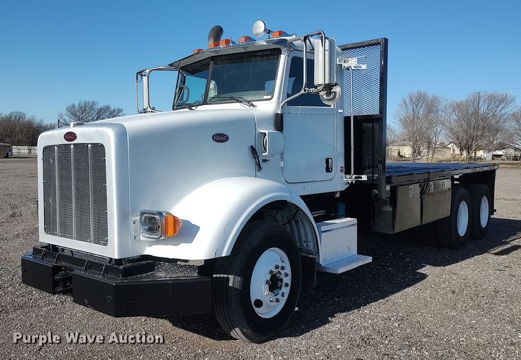 2008 Peterbilt 365  flatbed truck - JW9255