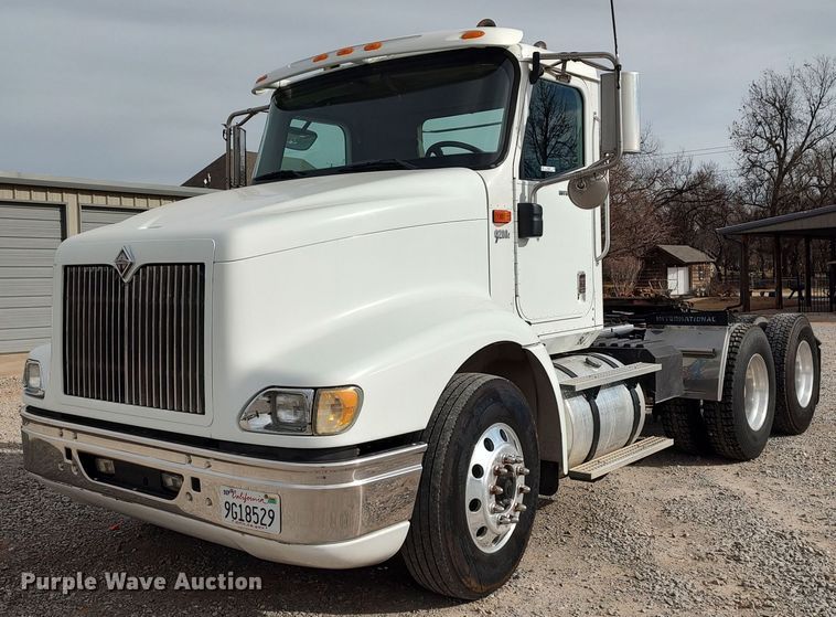 2006 International 9200i  semi truck - LA9288