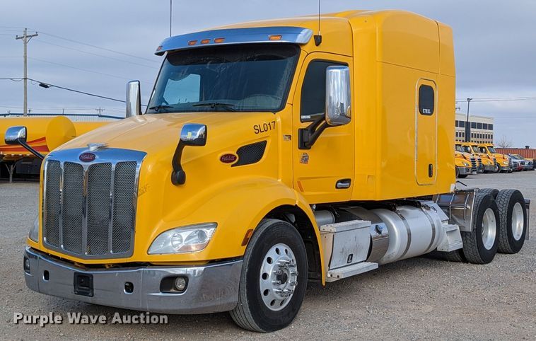 2016 Peterbilt 579 semi truck - LP9154