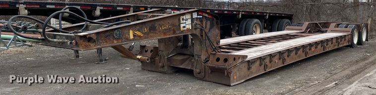 2013 Kaufman  lowboy equipment trailer - MA9820