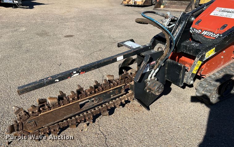 2013 Ditch Witch  skid steer trencher - DK7231
