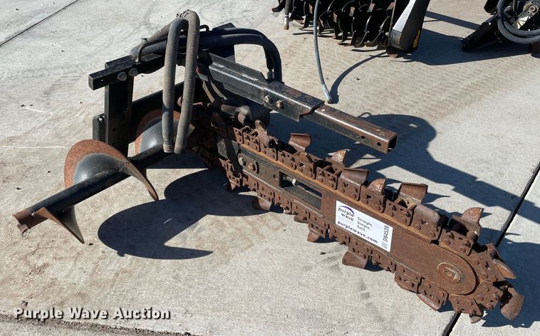 Toro 22473  compact utility loader trencher - DN4539