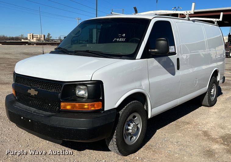 2014 Chevrolet Express 3500  van - DS2686