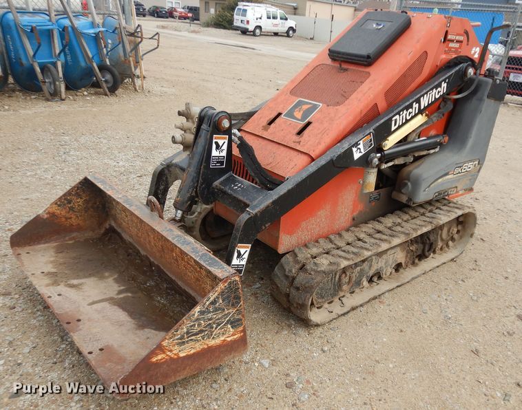 2010 Ditch Witch SK650  compact utility loader - JQ9926