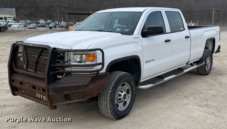 2017 GMC Sierra 2500HD  Crew Cab pickup truck - MA9822