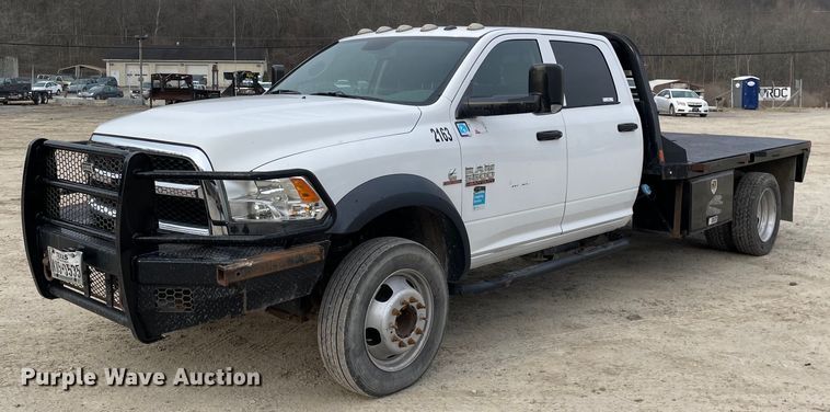 2015 Dodge Ram 5500  Crew Cab flatbed truck - MA9824