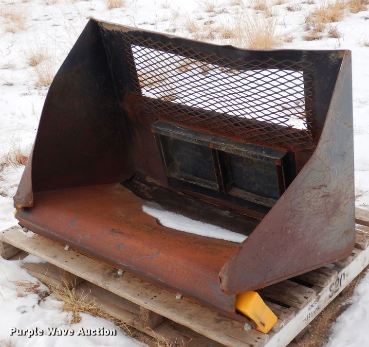 Shop built  skid steer snow bucket - MR9681