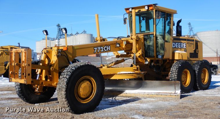 2000 John Deere 772CH  motor grader - DF8320