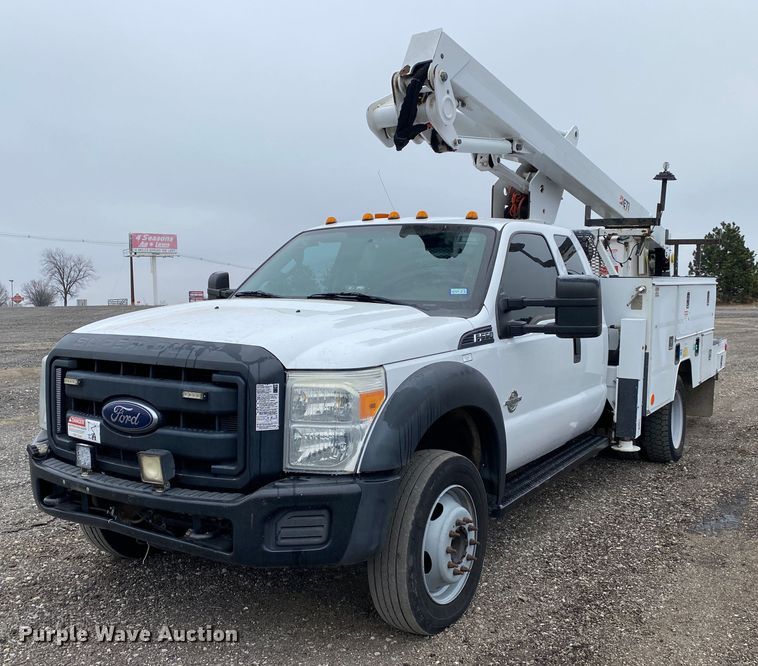 2016 Ford F550 Super Duty XL  SuperCab bucket truck - JW9209
