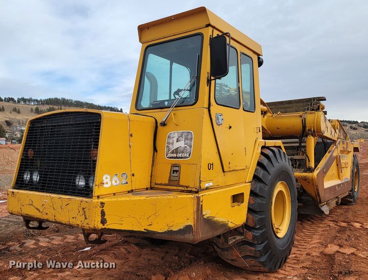 1983 John Deere 862  elevating scraper - ME9659